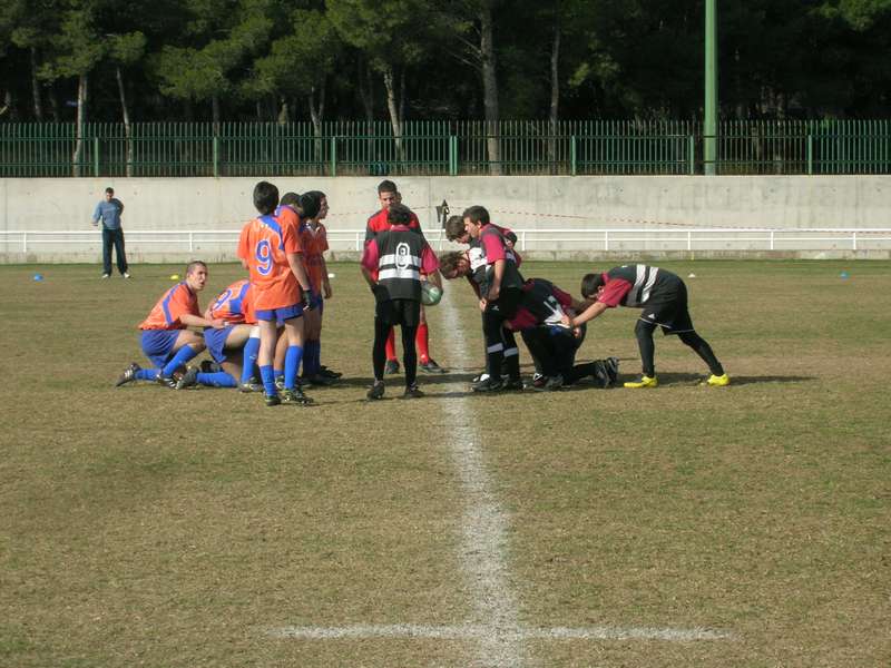 El Gigantes sucumbe ante el Universitario de Zaragoza en un choque excesivamente desnivelado.